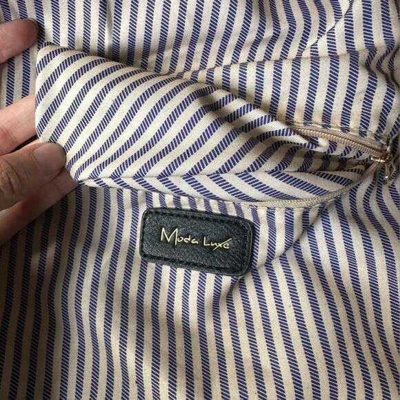 Moda Luxe Palermo Clutch NEW Stitch Detail Vegan Leather in Black w/ Gold Chain - Picture 6 of 11